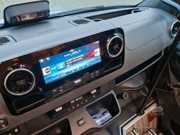 MERCEDES-BENZ 519 Allrad 4 x 4 Vorlauffahrzeug GSR2