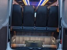 MERCEDES-BENZ 519  Allrad 4 x 4 Vorlauffahrzeug  GSR2