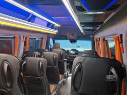 MERCEDES-BENZ 519 Allrad 4 x 4 Vorlauffahrzeug GSR2