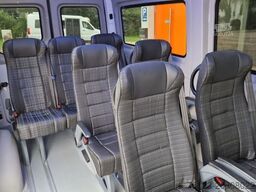 MAN MAN TGE 9 Sitzer Airlineboden Handicap Crafter