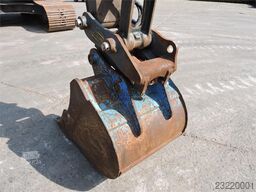 Hyundai HX220 LC Longreach CE
