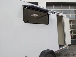 trailershop Camper Verlängerung Anhänger isoliert Fenster Tür