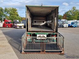 Scania P114-340 8x2*6 - Livestock 1 deck / Cattle - 3x...