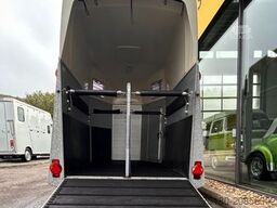 HUMBAUR Xanthos 2 Pferdeanhänger 2,4t Vollalu