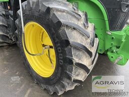 John Deere 7R310