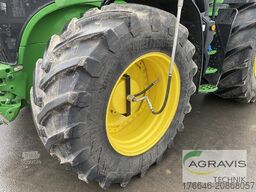John Deere 7R310