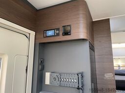 ADRIA MB Coral Supreme 670 DC *Mercedes+Alko-Chassis