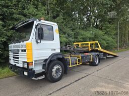 SCANIA mit Schiebeplateau Fiault + 2x Seilwinde