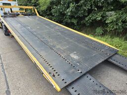 SCANIA mit Schiebeplateau Fiault + 2x Seilwinde