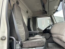 DAF LF 45 210 EEV / 466 dkm / Box Truck / Loadlift ...