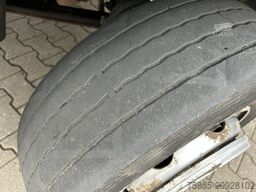 DAF LF 45 210 EEV / 466 dkm / Box Truck / Loadlift ...