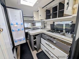 HOBBY Excellent 560 CFe FUßBODENERWÄRMUNG, AUFLASTUNG