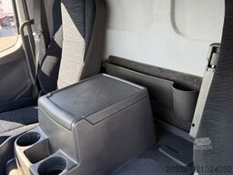 MERCEDES-BENZ Atego 818 / Edscha-Dach/ R-Kamera / Klima / LBW