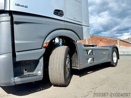 MERCEDES-BENZ Actros 1846 / Retarder / Schubboden