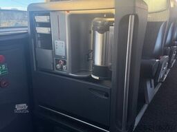 MAN R08 Lion?s Coach