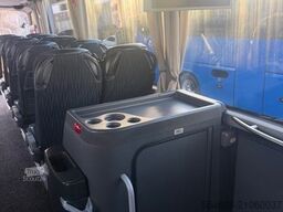 MAN R08 Lion?s Coach