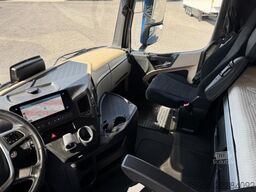 Mercedes Benz 1851 LS Actros Gigaspace Retarder Standklima