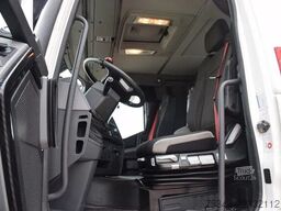 Renault T460 Tractor unit