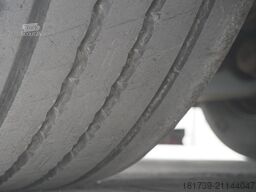 Schwarzmüller Walking floor semi-trailer / 2022
