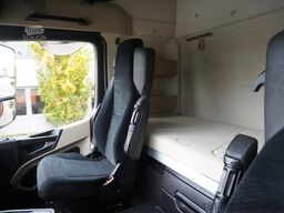 Mercedes-Benz Actros 2545 6×2 MP5 / FULL ADR / Curtain