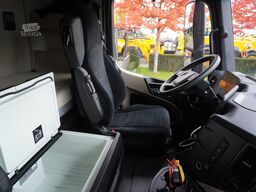 Mercedes-Benz Actros 2545 6×2 MP5 / FULL ADR / Curtain