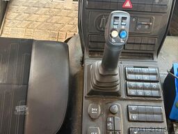 Mercedes-Benz Unimog U318