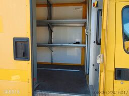 IVECO Daily 50 C 15 Postkoffer Regalsystem-Kamera