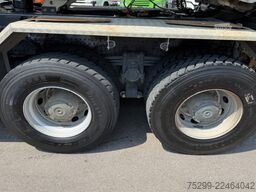 Mercedes-Benz Arocs 3243 8x4 Schwarzmüller / Swiss-Vehicle