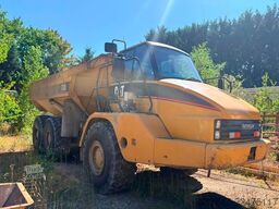 Caterpillar 730