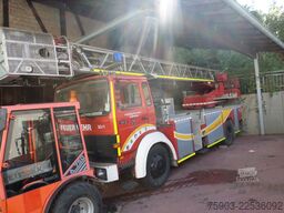 MAGIRUS DEUTZ Feuerwehr Drehleiter Magirus DLK 23/12    1 hand