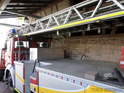 MAGIRUS DEUTZ Feuerwehr Drehleiter Magirus DLK 23/12    1 hand