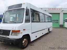 Mercedes-Benz 815 D 31 places! Manual injection