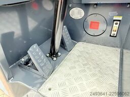 Combilift CB3000 / TRIPLEX 4900MM / FREE LIFT