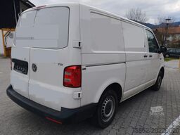 VW T 6 2,0 TDI BlueMotion Werkzeugregale