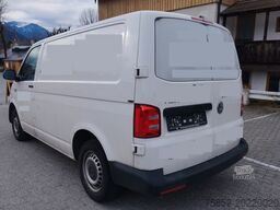 VW T 6 2,0 TDI BlueMotion Werkzeugregale