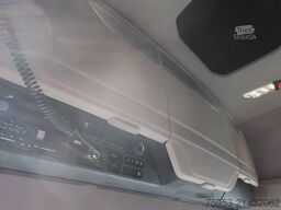 DAF XG+ 530 FT Intarder Leder Navigation LED