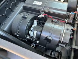 VW CRAFTER 6 SITZER KLIMAAUTO. ACC NAVI KAMERA PDC