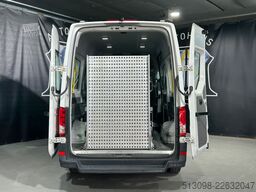 VW CRAFTER 8 SITZER KLIMAAUTO. ACC NAVI KAMERA PDC