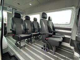 VW CRAFTER 8 SITZER KLIMAAUTO. ACC NAVI KAMERA PDC