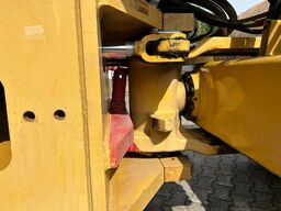 CATERPILLAR CS - 563 E / Walzenzug / 6 Zylinder / Planiersch