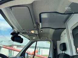 RENAULT Master / Rettungswagen Trage / Liege