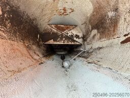 Volvo FM 410 6x2*4 EUR-MARK TANK 14000L / VACUUM Inge...