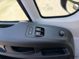 Peugeot Boxer Kasten 435 L4H2  180 AUT/NAvi/PDC