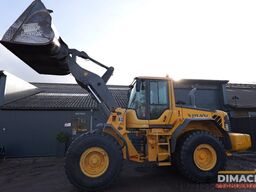 Volvo L120F 4x4 - smeersysteem - camera - airco - NL ...