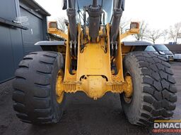 Volvo L120F 4x4 - smeersysteem - camera - airco - NL ...