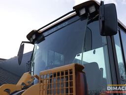 Volvo L120F 4x4 - smeersysteem - camera - airco - NL ...