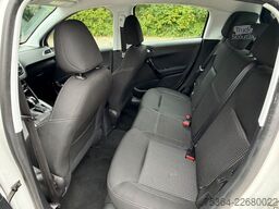 PEUGEOT 208 1.6 Active BlueHDi 100 STOP & START