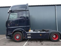 Mercedes-Benz Actros 1945 GigaSpace tractor unit