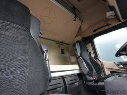 Mercedes-Benz Actros 1945 GigaSpace tractor unit