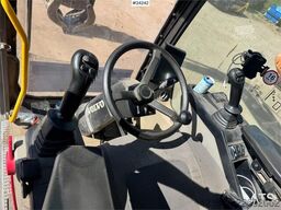 Volvo EW160E Wheeled Excavator w/ Elevating Cab and Grap